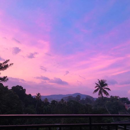 Chathu Holiday Home Kandy Ngoại thất bức ảnh
